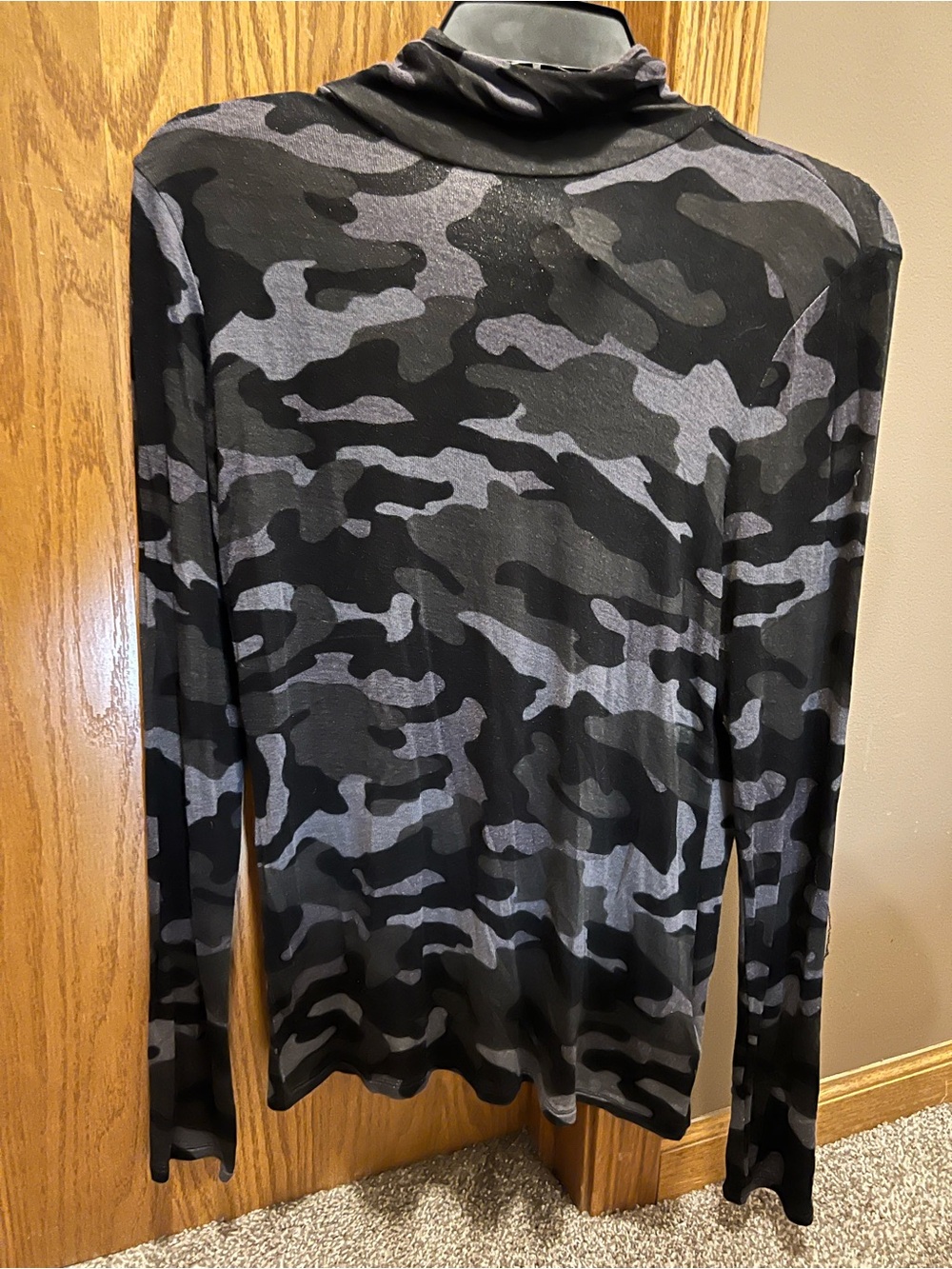 Express Black & Gray Camo Long Sleeve Tee